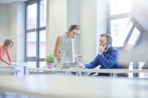 Valor Superior en el servicio al  CONMUTADOR TELEFONICO: el elemento diferenciador nICEpEOPLE-PoruqeUsarUnConmutadorIP-300x200 